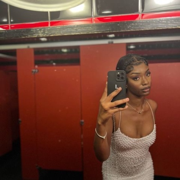 Meet your Posher, Sara - Picture 1 of 1